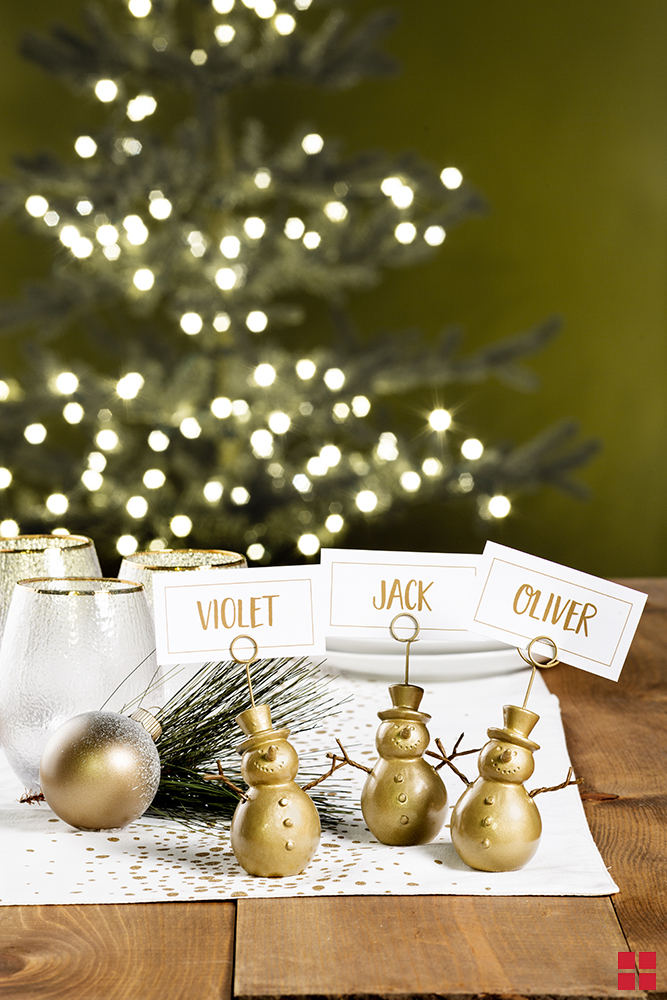 diy-snowman-place-cards-in-pure-gold