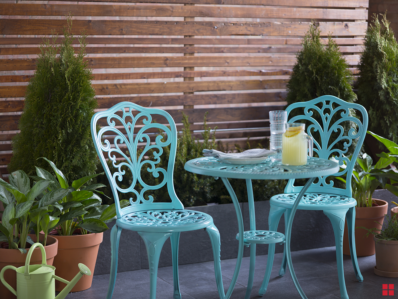 Refinish An Outdoor Bistro Table With Stops Rust