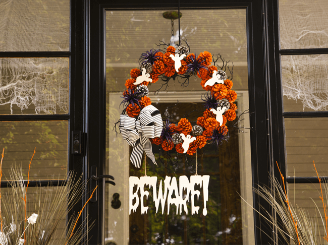 Completed Halloween wreath.