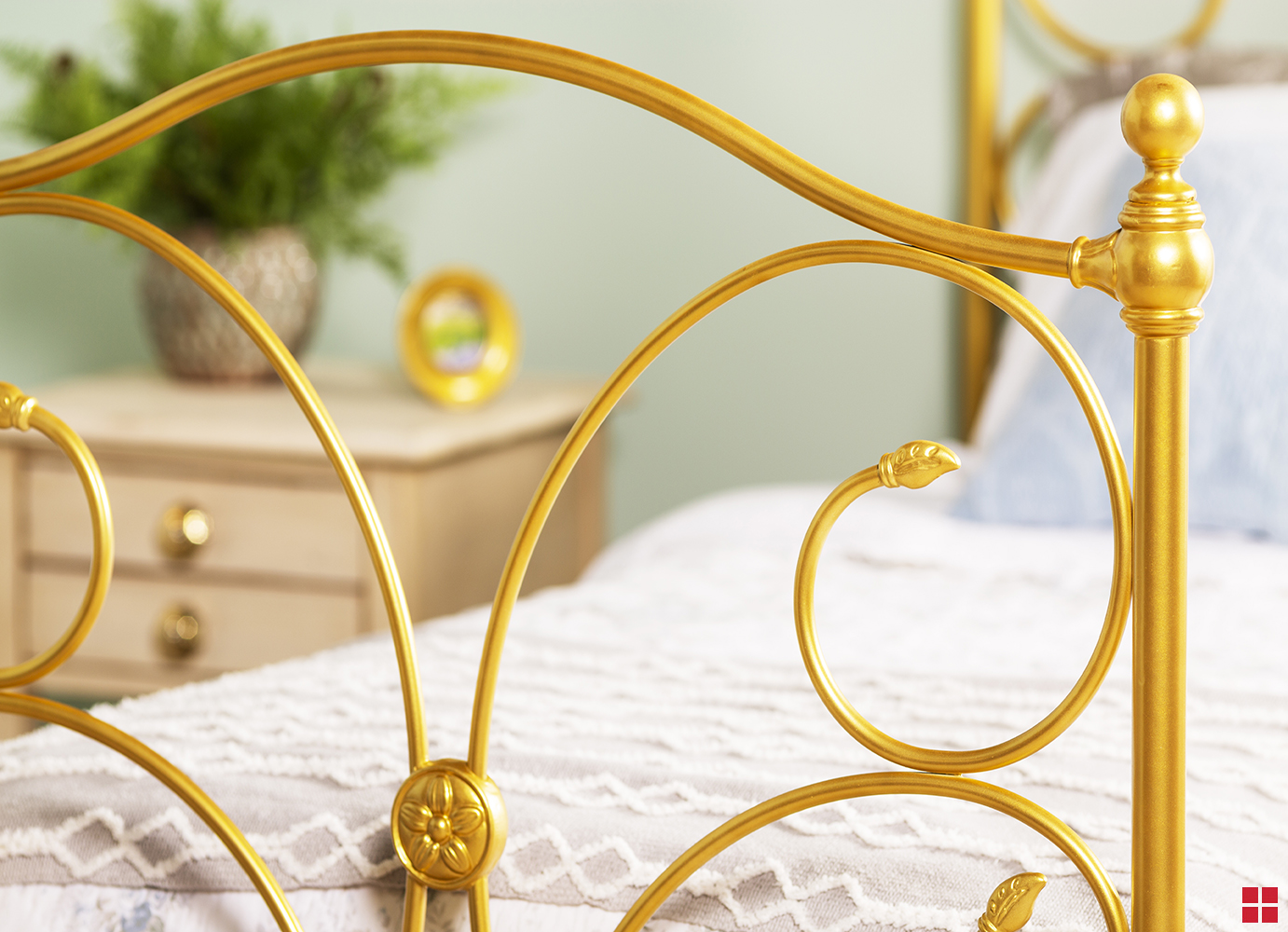 Bedroom Update with Spray Paint