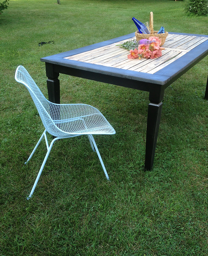 Weatherproof Country Table