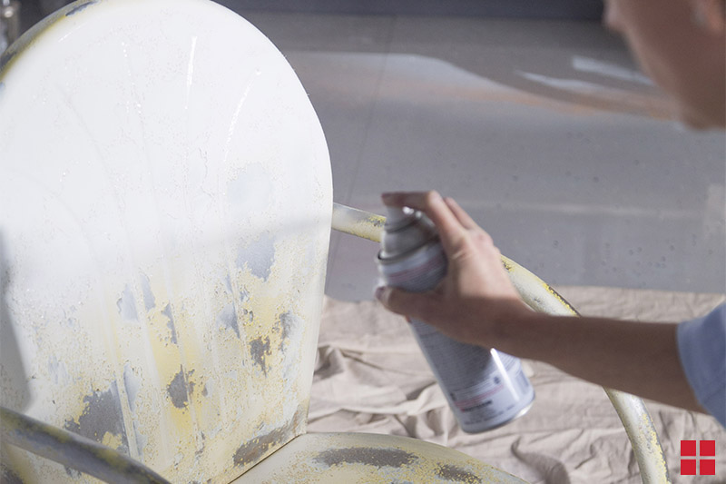 Makeover A Rusty Metal Chair With Rust Oleum Stops Rust Spray Paint