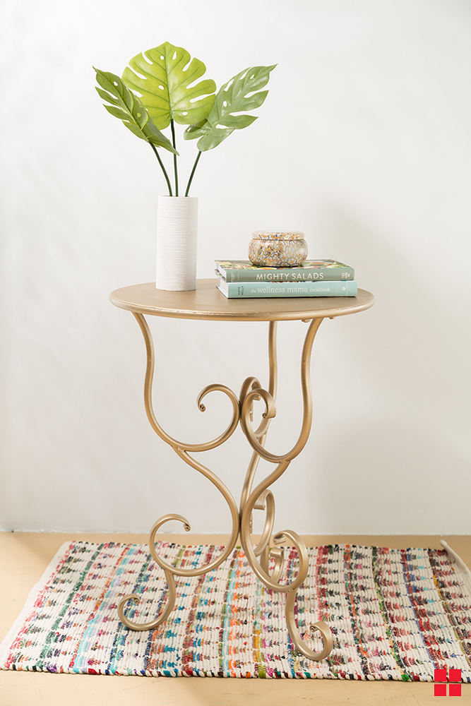 This Metal Table DIY Is Easy With Rust-Oleum's Stops Rust Spray Paint