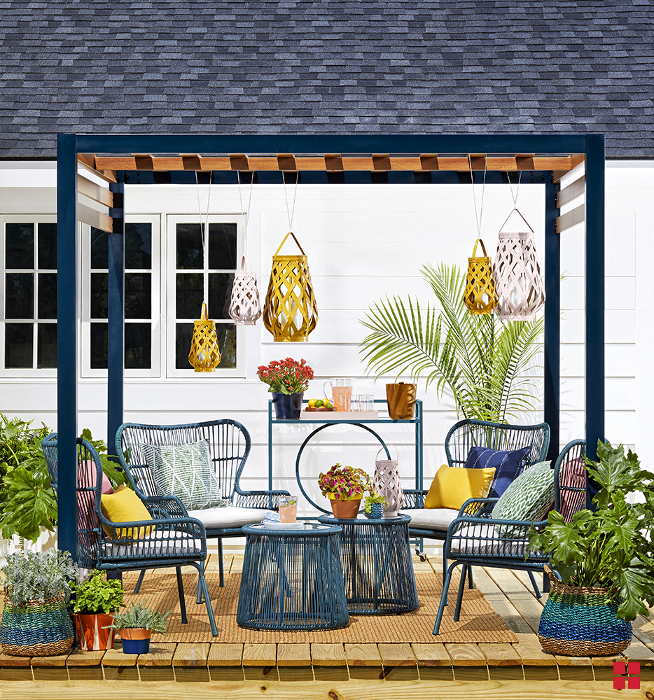 How to Spray Paint a Wooden Planter